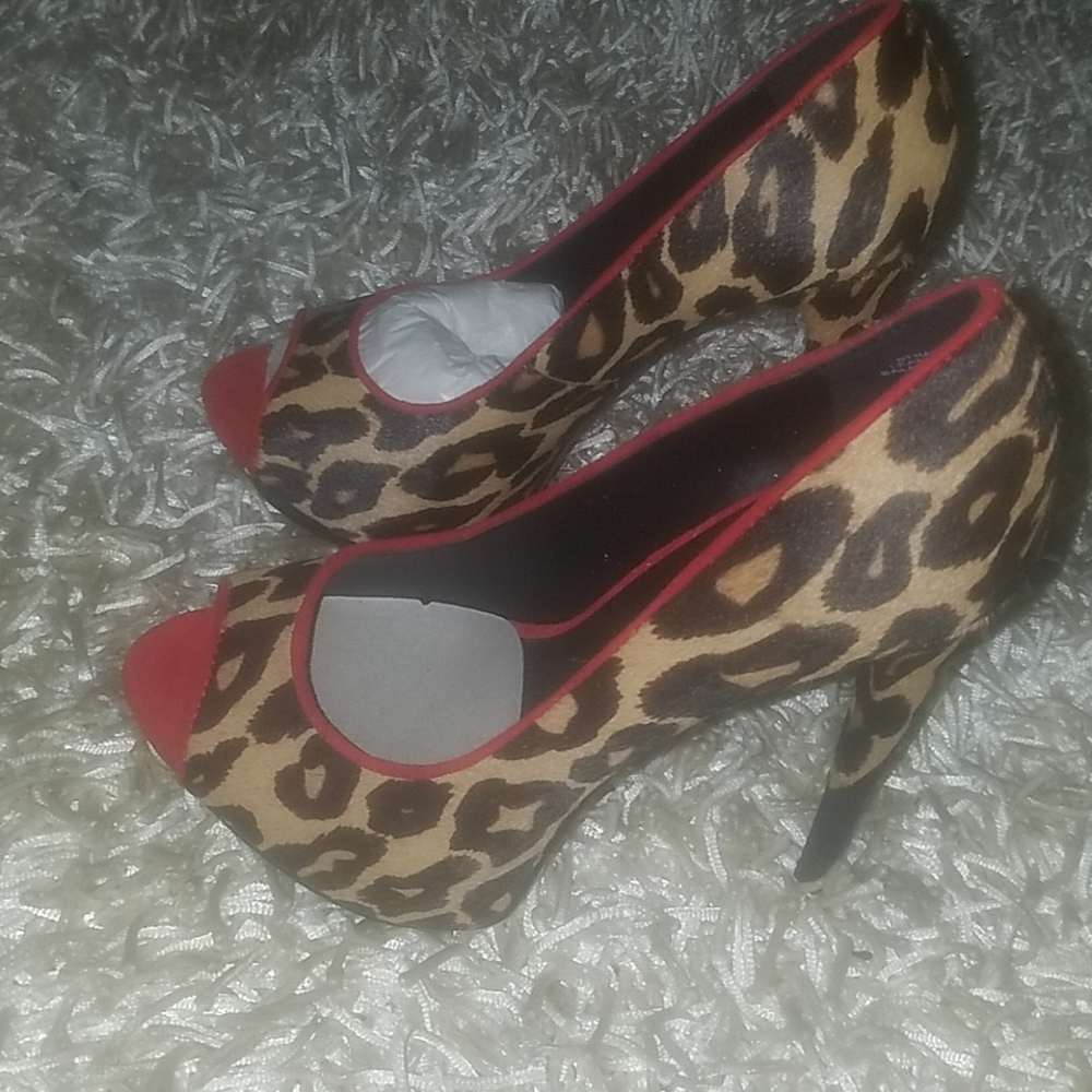 Boutique 9 real pony hair leopard brand new pump
